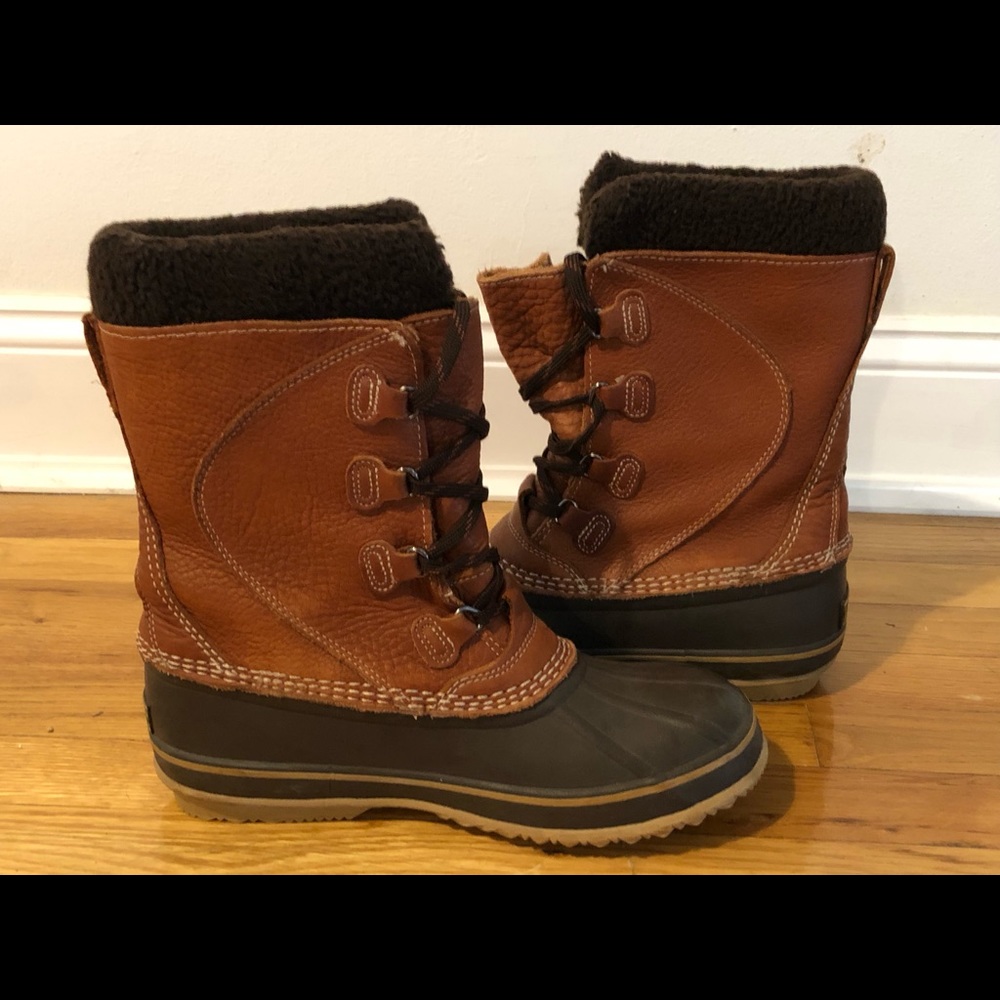 LL Bean snow boots (worn just twice) in womens size 8